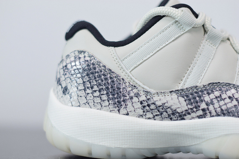 air jordan 11 low snakeskin “light bone” cd6846-002