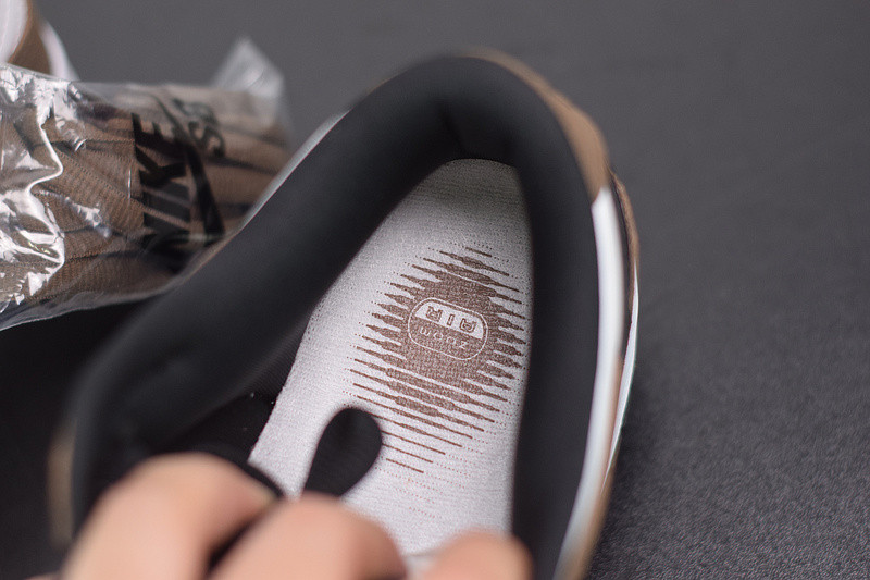 nike dunk low white black trail end brown 304292-102