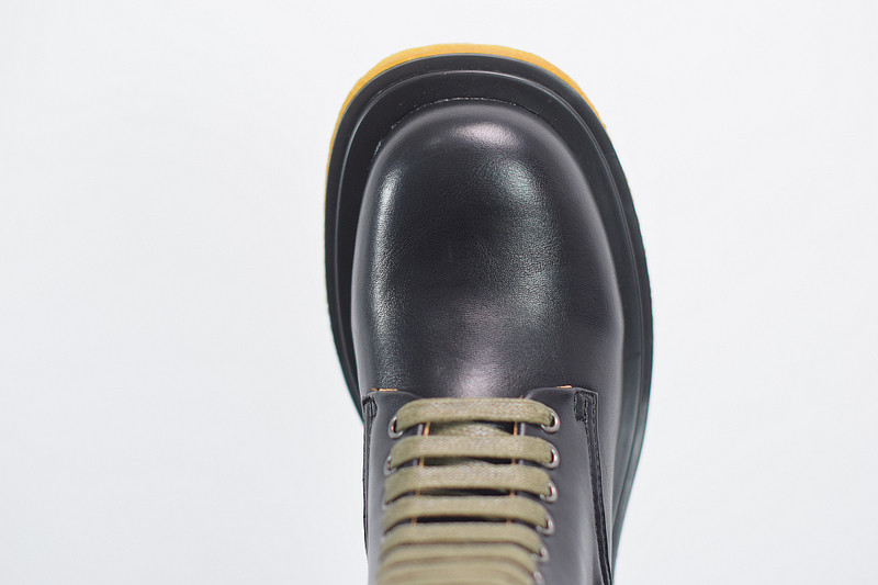 Bo*te*ga ve*ne*ta sneaker