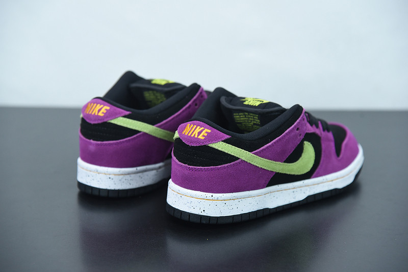 nike sb dunk low “red plum” bq6817-501