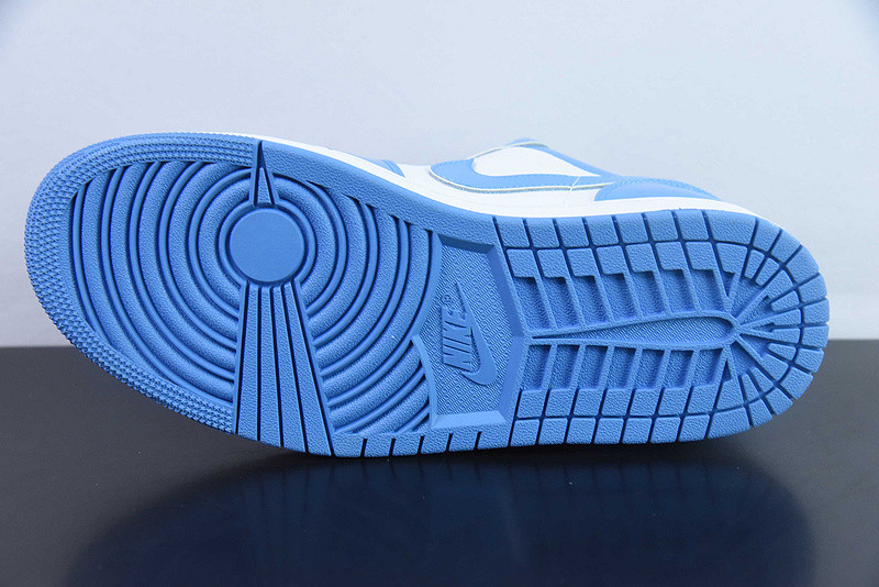 Air Jordan 1 Low "Legend Blue" Patent Leather FZ2138-114