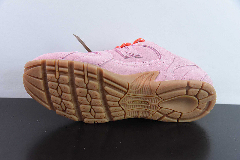 NEW BALANCE X MIUMIU SNEAKER