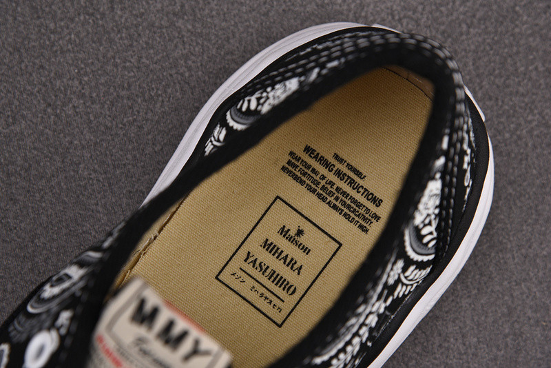 Ma*s*n mihara yasuhiro sneaker