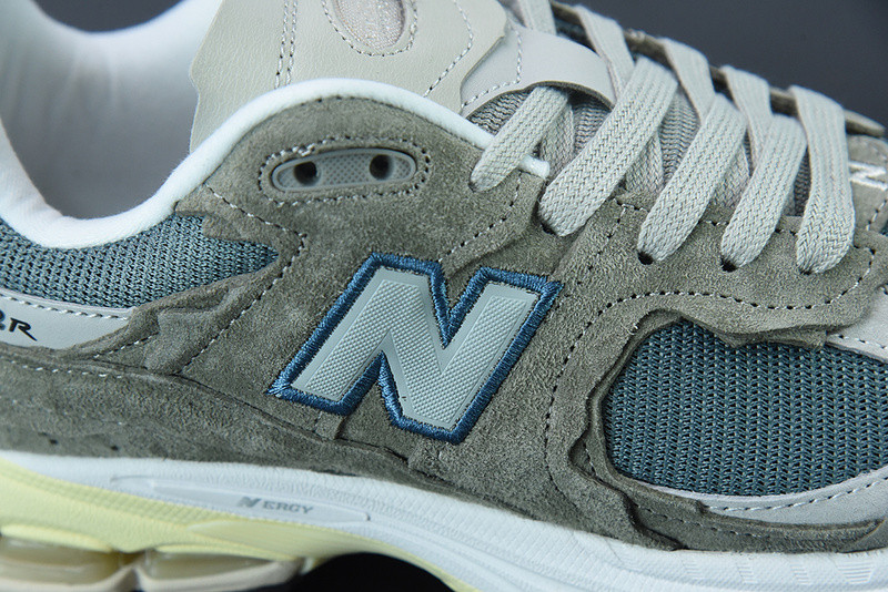 new balance sneaker