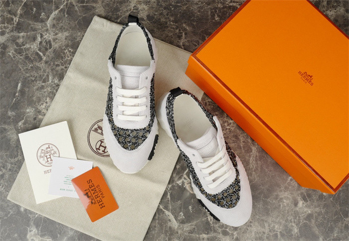 H**mes sneaker